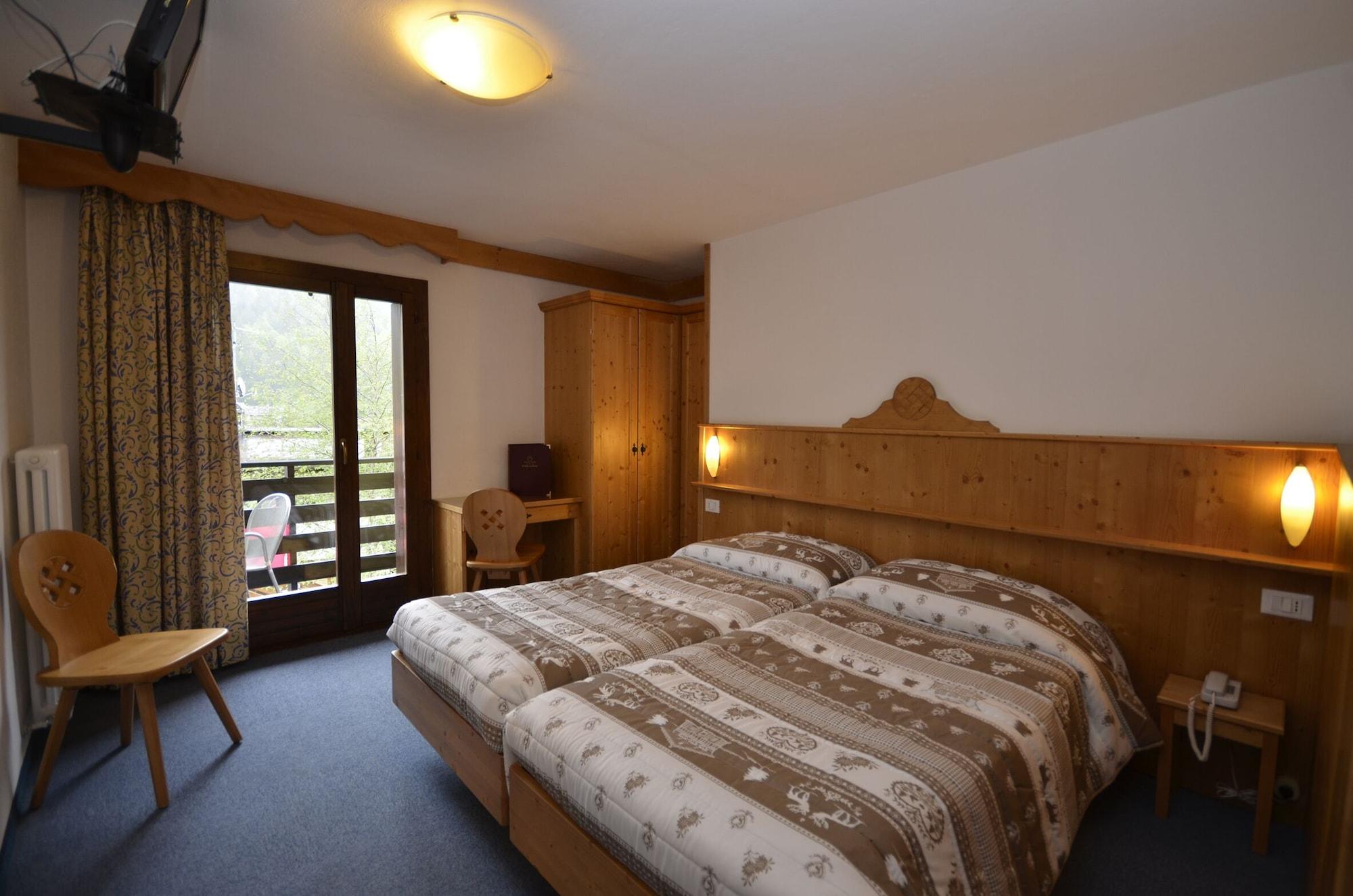 Hotel Cime D'Oro Madonna Kültér fotó