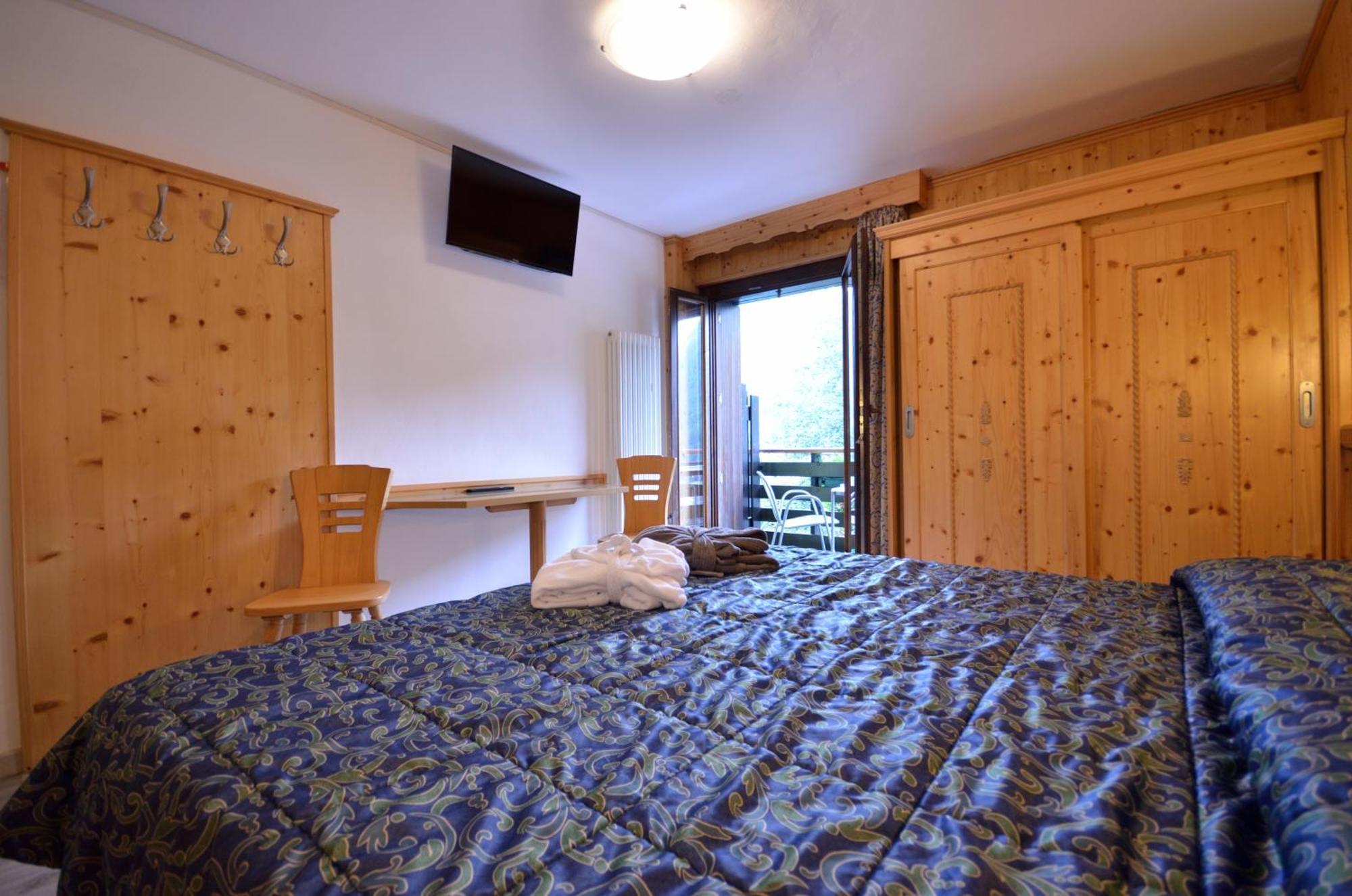 Hotel Cime D'Oro Madonna Kültér fotó